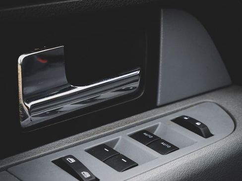 Used 2014 Ford F150 XLT w/ Equipment Group 301A Mid image 10