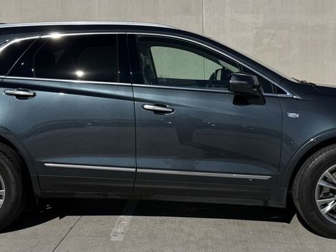 Used 2021 Cadillac XT5 Premium Luxury image 3