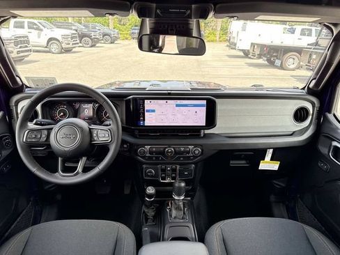 New 2026 Jeep Gladiator Sport AWD/4WD image 12