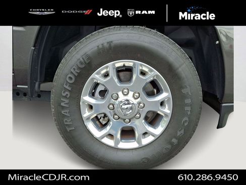 Used 2024 RAM 2500 Laramie AWD/4WD image 8