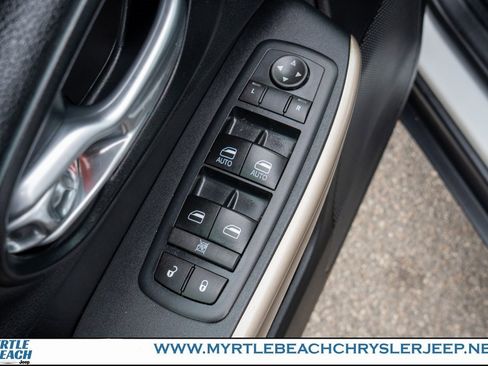 Used 2017 Jeep Cherokee Latitude w/ True North Edition image 16