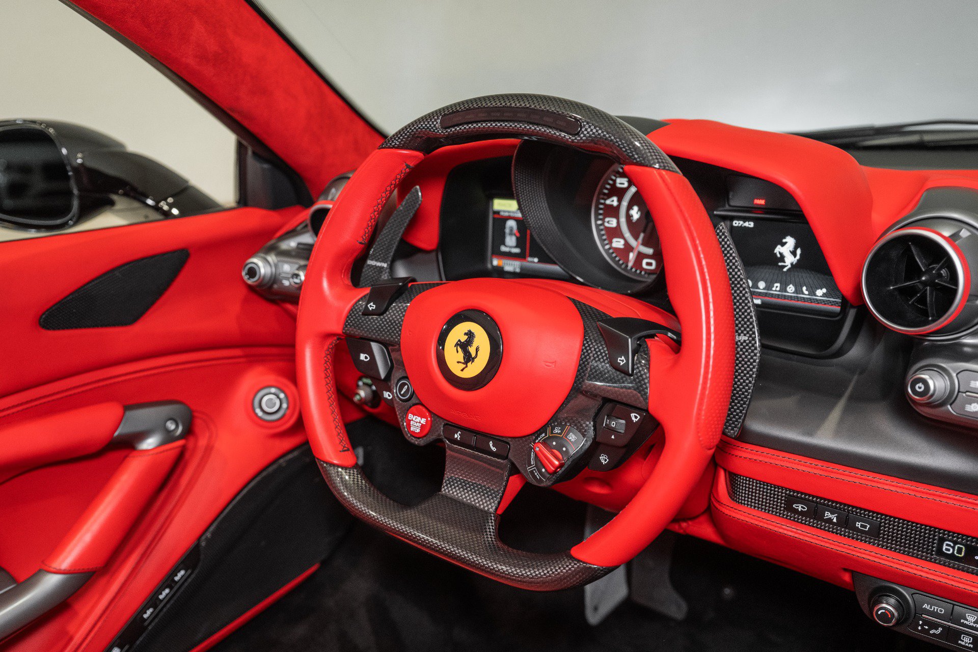 Used 2021 Ferrari F8 Tributo RWD image 27