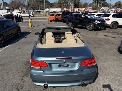 Used 2009 BMW 335i Convertible image 3
