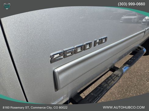 Used 2010 Chevrolet Silverado 2500 LT w/ Interior Plus Package AWD/4WD image 22
