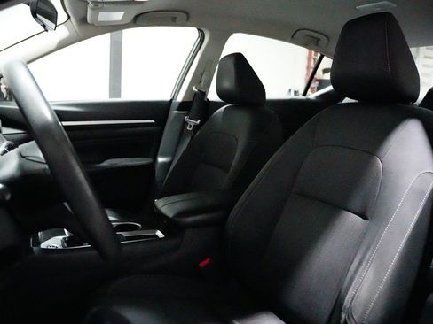 Used 2021 Nissan Altima 2.5 SV image 16