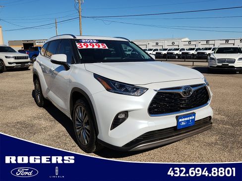 Used 2022 Toyota Highlander Platinum image 1