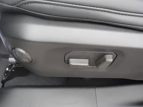 New 2026 Jeep Wrangler Unlimited Rubicon AWD/4WD image 16