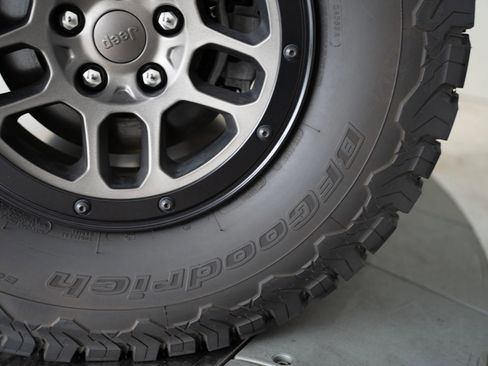 Used 2023 Jeep Wrangler Unlimited Rubicon 392 AWD/4WD image 86