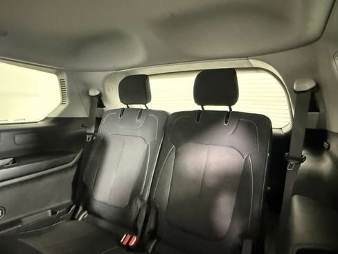 Used 2023 Jeep Grand Cherokee L Laredo RWD image 25
