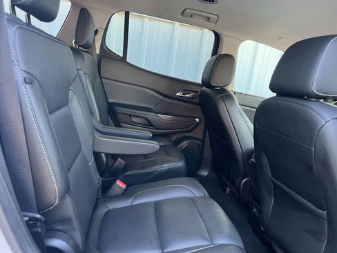 Used 2019 GMC Acadia SLT image 22