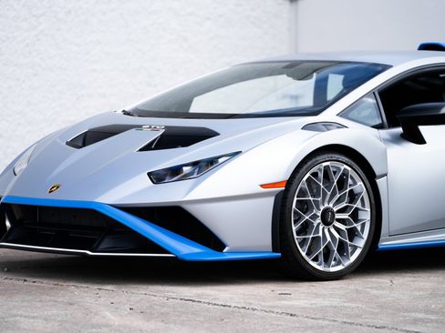 Used 2023 Lamborghini Huracan STO image 28