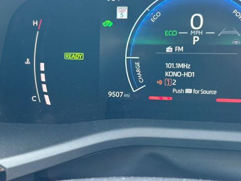 Used 2026 Toyota Camry SE w/ Convenience Package FWD image 34