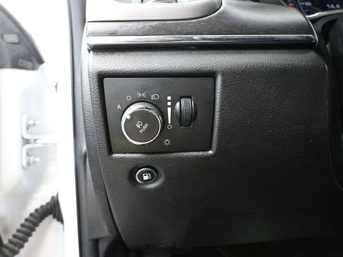 Used 2018 Jeep Grand Cherokee Limited w/ Trailer Tow Group IV AWD/4WD image 31
