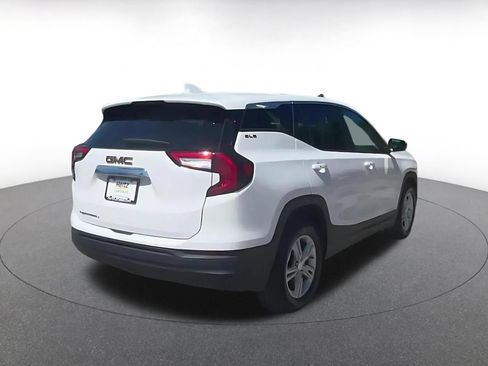 Used 2024 GMC Terrain SLE FWD image 15
