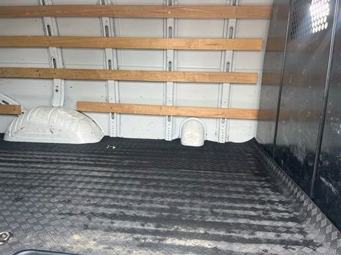 Used 2021 GMC Savana 2500 w/ Driver Convenience Package image 16