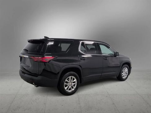 Used 2023 Chevrolet Traverse LS w/ LPO, Cargo Package image 8