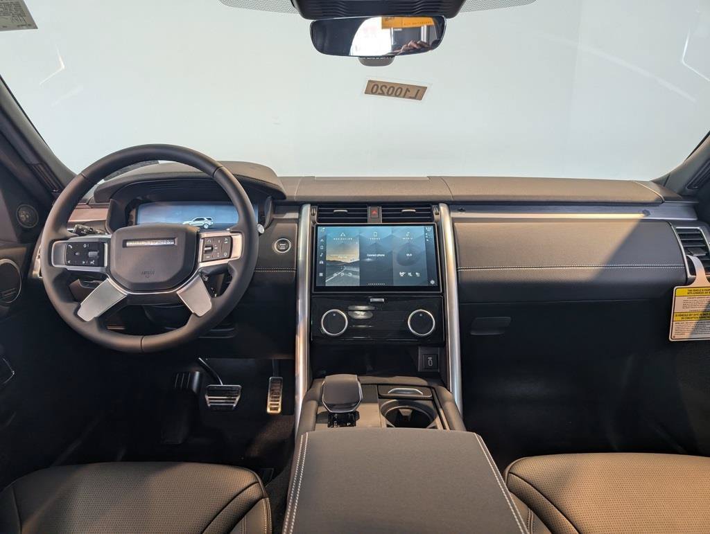 New 2026 Land Rover Discovery Limited Edition AWD/4WD image 13