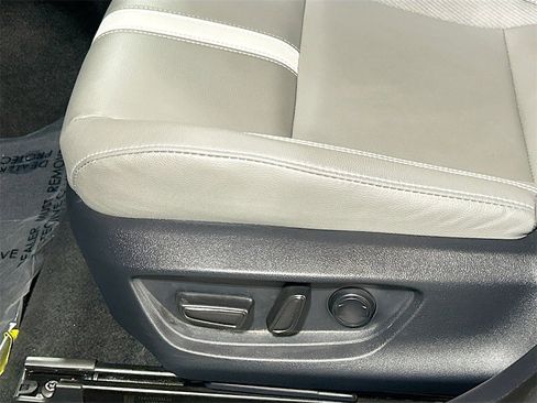 Used 2025 Toyota Camry LE image 16