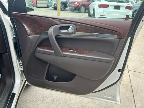 Used 2013 Buick Enclave Leather FWD image 17