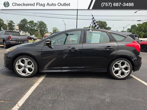 Used 2013 Ford Focus ST FWD image 3