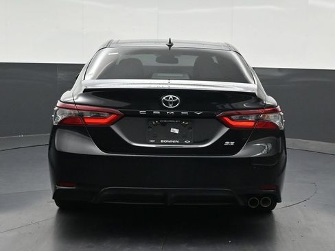 Used 2022 Toyota Camry SE w/ Audio Upgrade Package FWD image 4