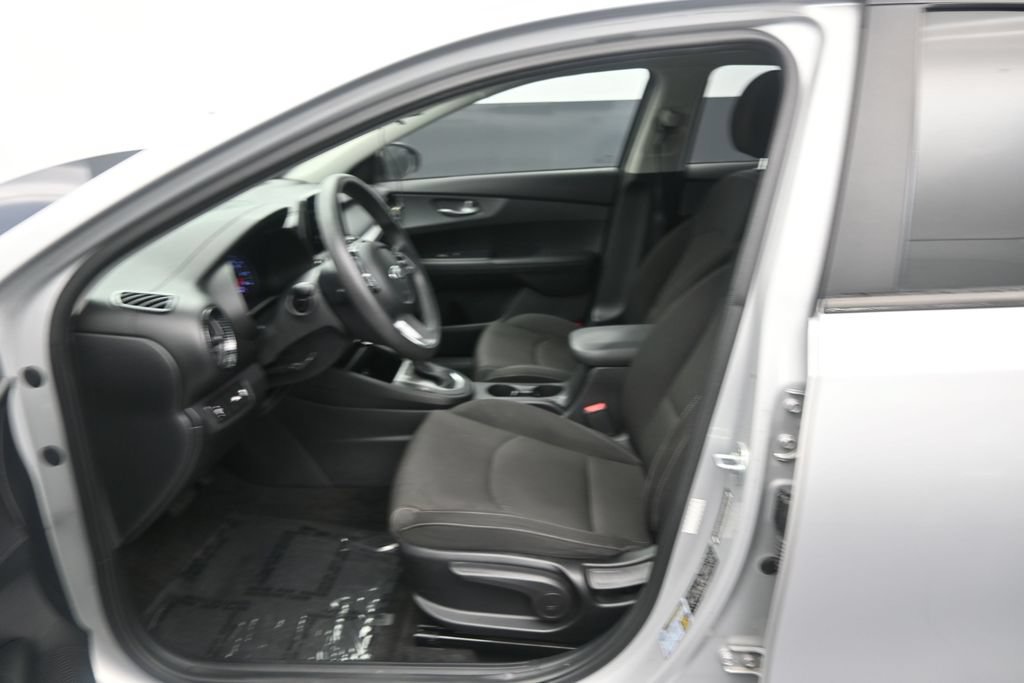 Used 2020 Kia Forte LXS FWD image 11