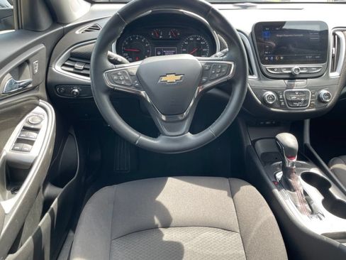 Used 2023 Chevrolet Malibu RS FWD image 20