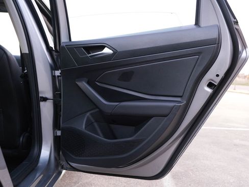 Used 2021 Volkswagen Jetta SE w/ SE Cold Weather Package image 22