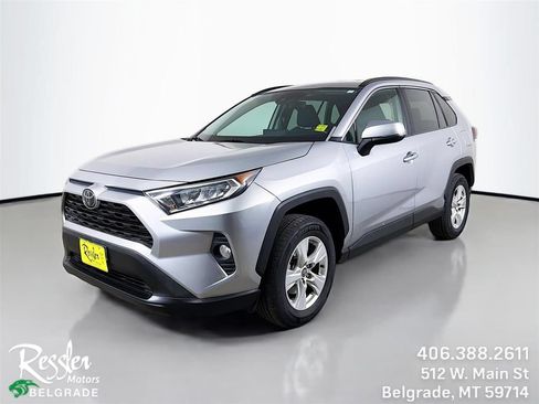 Used 2021 Toyota RAV4 XLE AWD/4WD image 1