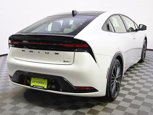 Used 2024 Toyota Prius XLE image 6