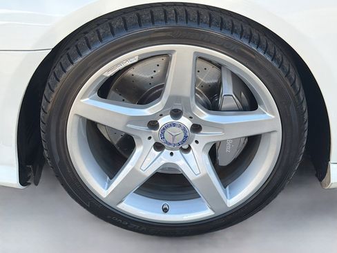 Used 2013 Mercedes-Benz SL 550 image 38