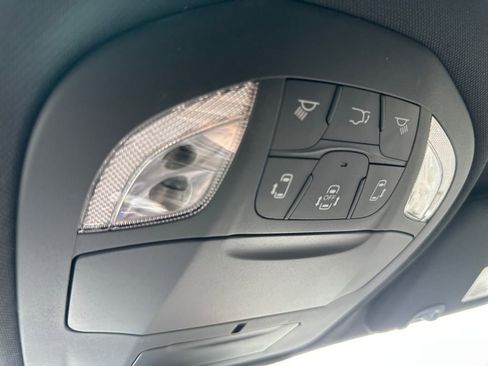 New 2026 Chrysler Pacifica Select image 21