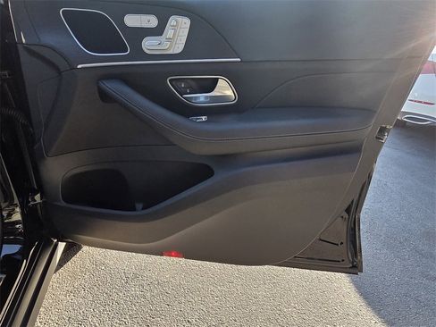 Certified 2025 Mercedes-Benz GLE 350 4MATIC image 32