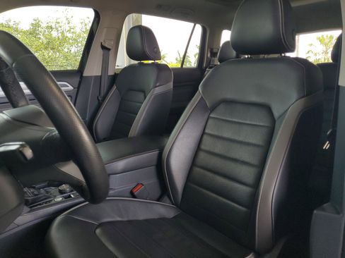 Used 2023 Volkswagen Atlas SEL Premium AWD/4WD image 19