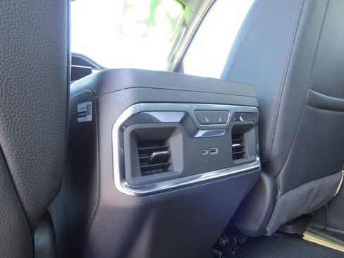 New 2025 GMC Sierra 2500 Denali w/ Denali Reserve Package image 19