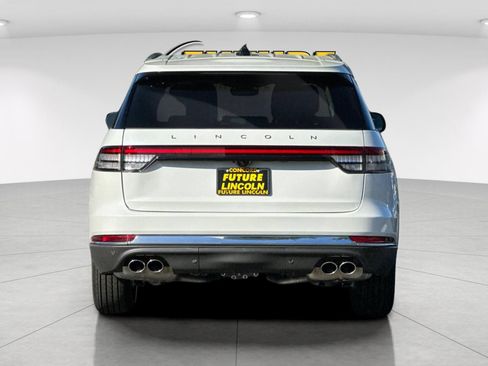 New 2026 Lincoln Aviator AWD image 4