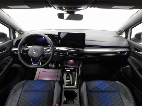 Used 2025 Volkswagen Golf R image 39