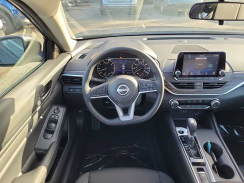New 2026 Nissan Altima 2.5 SV AWD/4WD image 8