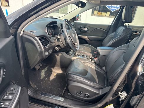 Used 2021 Jeep Cherokee Limited w/ Elite Package image 18