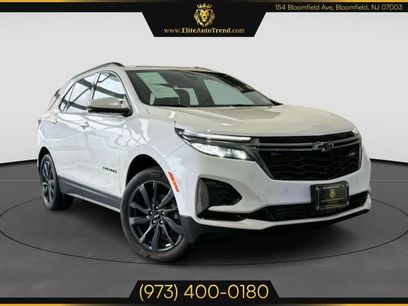 Used 2022 Chevrolet Equinox RS w/ Infotainment Package