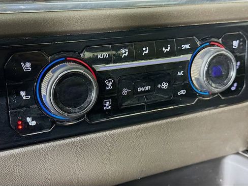 Used 2024 Chevrolet Silverado 2500 LTZ w/ LTZ Convenience Package image 19