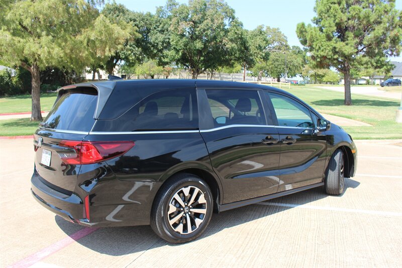 Used 2026 Honda Odyssey EX-L image 5