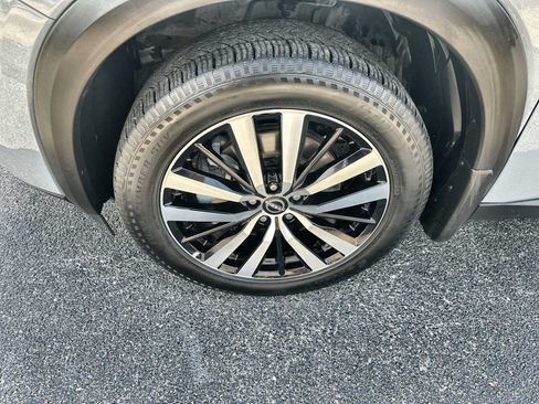 Used 2024 Nissan Pathfinder Platinum w/ Cargo Package FWD image 11