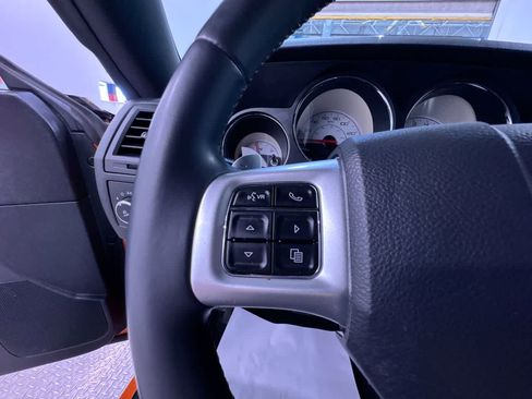 Used 2014 Dodge Challenger SXT Plus RWD image 19