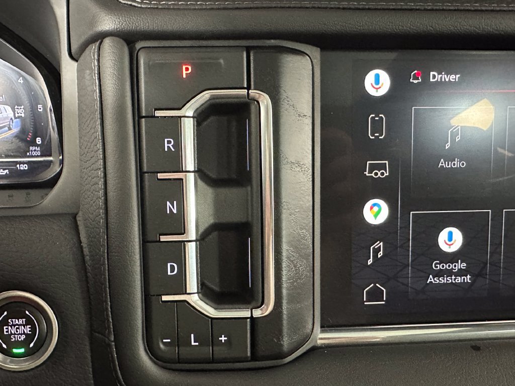 Used 2022 GMC Yukon Denali w/ Denali Ultimate Package AWD/4WD image 21