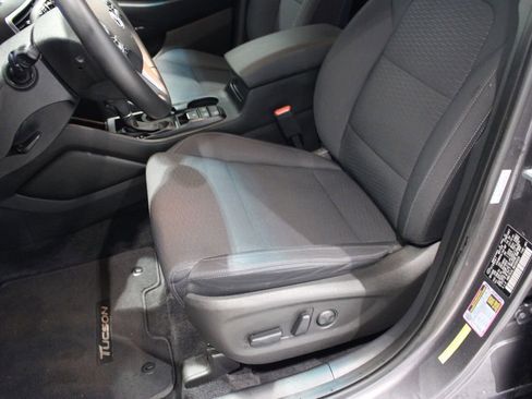 Used 2021 Hyundai Tucson Sport w/ Cargo Package image 9