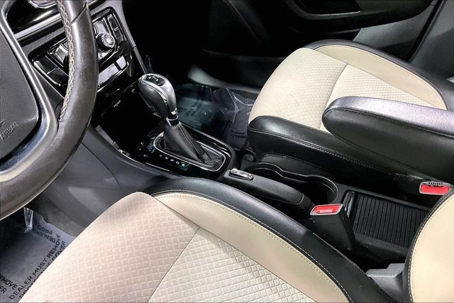 Used 2019 Buick Encore Sport Touring AWD/4WD image 17