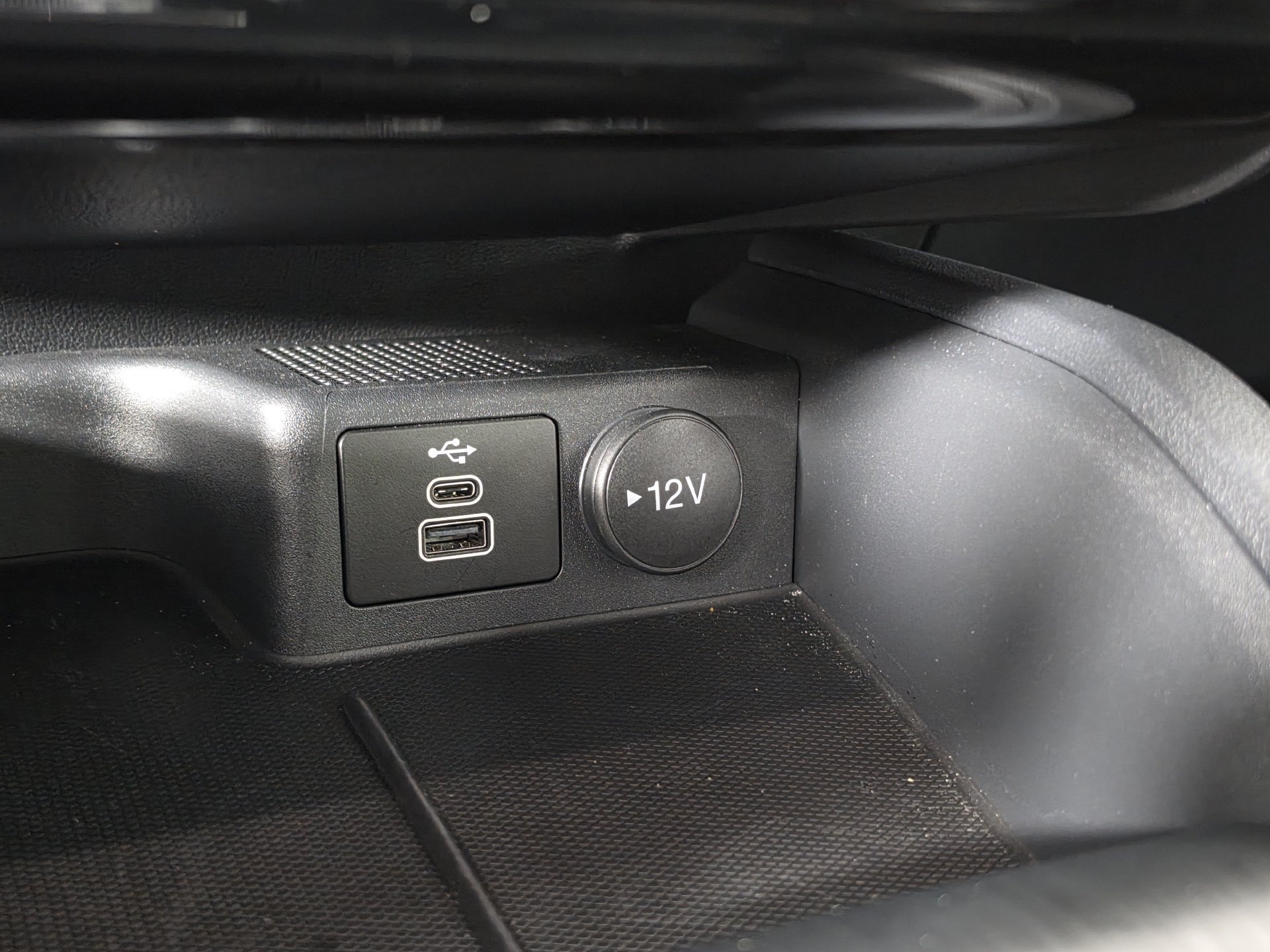 Used 2025 Ford Escape ST-Line w/ Equipment Group 301A FWD image 16
