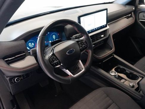 Used 2025 Ford Explorer ST-Line AWD/4WD image 4
