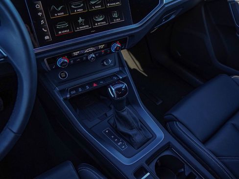 Certified 2025 Audi Q3 2.0T Premium w/ Convenience Package image 17